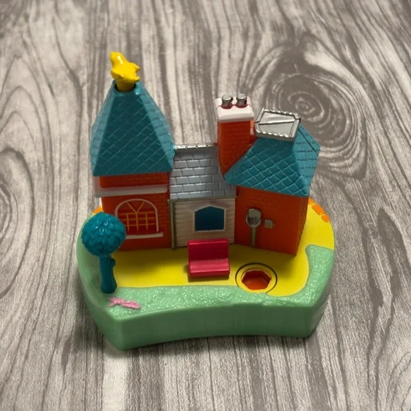 Vintage Disney Magic Kingdom Playset- 9 Figures, Working Train & Sounds - Picture 6 of 17